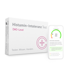 Verpackung des cerascreen Histamin-Intoleranz Tests und Smartphone-Display mit Vorschau des Testergebnisses