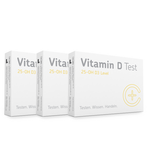 3xDrei Vitamin-D-Testkits (25-OH D3 Level) in weißer Verpackung nebeneinander