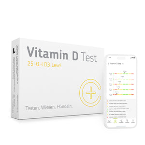 Verpackung des cerascreen Vitamin D Tests und Smartphone-Display mit Vorschau des Testergebnisses