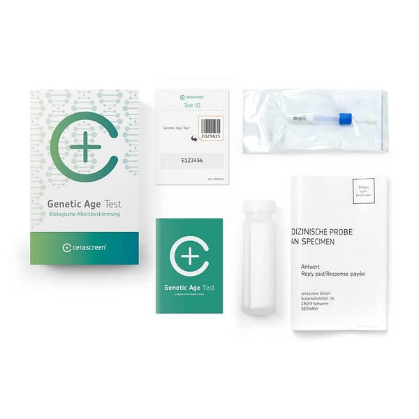 Inhalt des Genetic Age Testkits von cerascreen: Verpackung, Anleitung, Tupfer, Probenröhrchen, Rücksendeumschlag